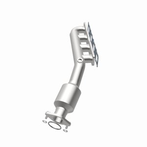 Nissan Pathfinder Armada Catalytic Converter - Magnaflow - Direct-Fit, CARB Compliant - 2004