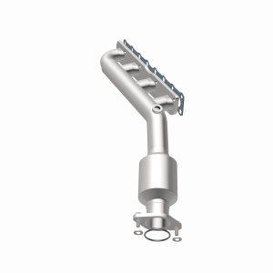 Nissan Titan Catalytic Converter - Magnaflow - Direct-Fit, CARB Compliant - 2004