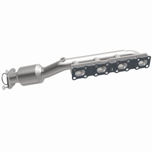 Nissan Titan Catalytic Converter - Magnaflow - Direct-Fit, CARB Compliant - 2004