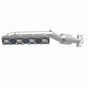 Nissan Pathfinder Armada Catalytic Converter - Magnaflow - Direct Fit - 2004