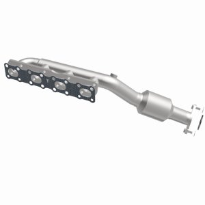 Nissan Pathfinder Armada Catalytic Converter - Magnaflow - Direct Fit - 2004
