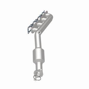 Nissan Pathfinder Armada Catalytic Converter - Magnaflow - Direct Fit - 2004