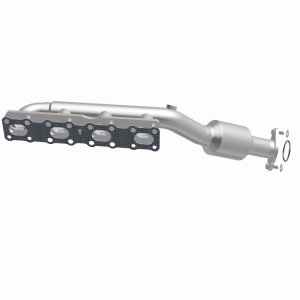 Nissan Titan Catalytic Converter - Magnaflow - Direct Fit - 2004