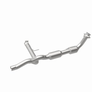 Ford F-150 Catalytic Converter - Magnaflow - Direct Fit - 2004
