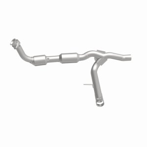 Ford F-150 Catalytic Converter - Magnaflow - Direct Fit - 2004