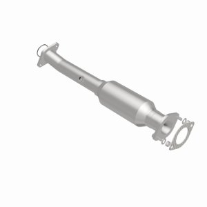 Nissan Titan Catalytic Converter - Magnaflow - Direct-Fit - 2004