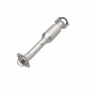 Nissan Titan Catalytic Converter - Magnaflow - Direct-Fit - 2004