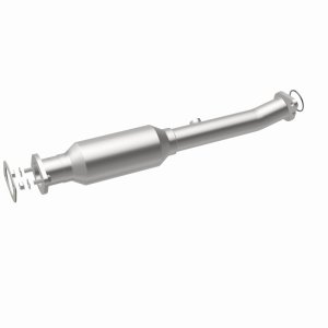 Nissan Titan Catalytic Converter - Magnaflow - Direct-Fit - 2004