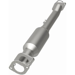 Nissan Titan Catalytic Converter - Magnaflow - Direct-Fit - 2004