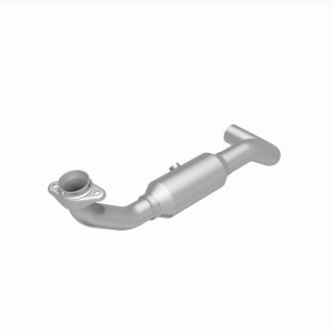 Ford Expedition Catalytic Converter - Magnaflow - Direct Fit - `05-`06