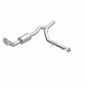 Lincoln Mark LT Catalytic Converter - Magnaflow - California Grade CARB Compliant Direct-Fit - 2006