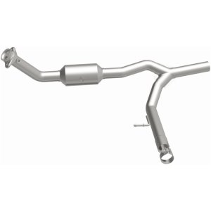 Lincoln Mark LT Catalytic Converter - Magnaflow - California Grade CARB Compliant Direct-Fit - 2006
