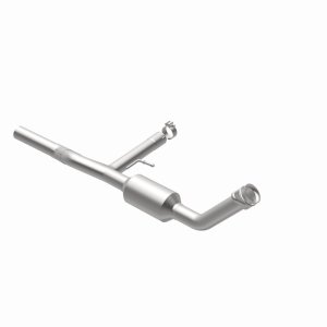 Lincoln Mark LT Catalytic Converter - Magnaflow - California Grade CARB Compliant Direct-Fit - 2006