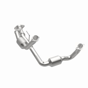 Jeep Commander Catalytic Converter - Magnaflow - Direct Fit - 2006