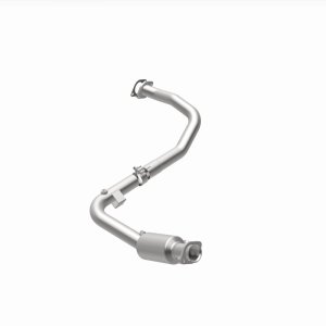 Land Rover Range Rover Sport Catalytic Converter - Magnaflow - California Grade CARB-Compliant Direct-Fit - 2006