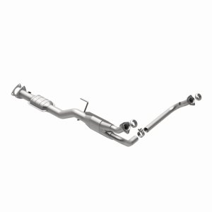 GMC Safari Catalytic Converter - Magnaflow - OEM Grade Direct-Fit - `00-`05