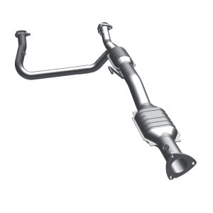 GMC Safari Catalytic Converter - Magnaflow - OEM Grade Direct-Fit - `00-`05