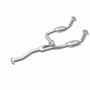 Jeep Liberty Catalytic Converter - Magnaflow - Direct-Fit - `05-`07 Jeep Liberty Catalytic Converter - Magnaflow - Direct-Fit - `05-`07