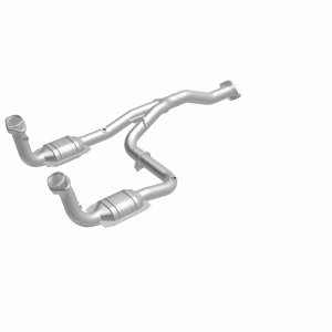 Jeep Liberty Catalytic Converter - Magnaflow - Direct-Fit - `05-`07 Jeep Liberty Catalytic Converter - Magnaflow - Direct-Fit - `05-`07