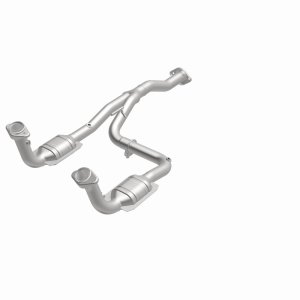 Jeep Liberty Catalytic Converter - Magnaflow - Direct-Fit - `05-`07 Jeep Liberty Catalytic Converter - Magnaflow - Direct-Fit - `05-`07