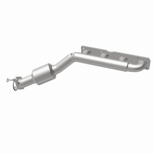 Nissan Armada Catalytic Converter - Magnaflow - OEM Grade Direct-Fit Manifold - `05-`15