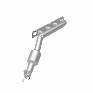 Nissan Armada Catalytic Converter - Magnaflow - OEM Grade Direct-Fit Manifold - `05-`15