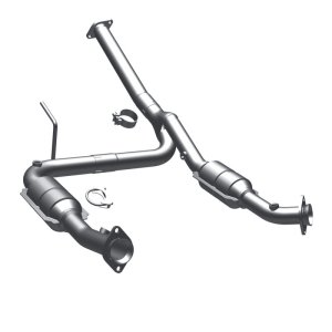 Ford Explorer Catalytic Converter - Magnaflow - OEM Grade, Direct-Fit - `04-`05 Ford Explorer Catalytic Converter - Magnaflow - OEM Grade, Direct-Fit - `04-`05