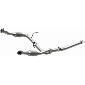Ford Explorer Catalytic Converter - Magnaflow - OEM Grade, Direct-Fit - `04-`05