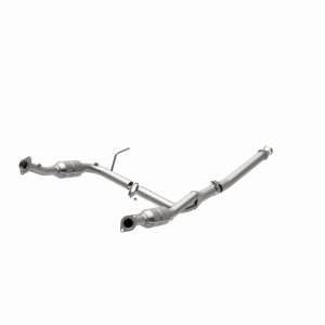 Ford Explorer Catalytic Converter - Magnaflow - OEM Grade, Direct-Fit - `04-`05