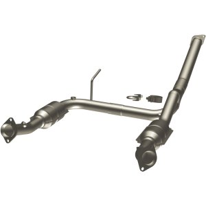 Ford Explorer Catalytic Converter - Magnaflow - OEM Grade, Direct-Fit - `04-`05
