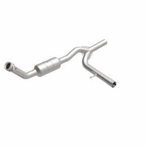 Ford F-150 Catalytic Converter - Magnaflow - OEM Grade Direct-Fit - `04-`08 Ford F-150 Catalytic Converter - Magnaflow - OEM Grade Direct-Fit - `04-`08