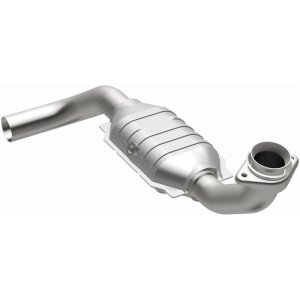 Ford Expedition Catalytic Converter - Magnaflow - OEM Grade, Direct-Fit - `05-`06