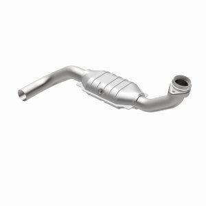 Ford Expedition Catalytic Converter - Magnaflow - OEM Grade, Direct-Fit - `05-`06