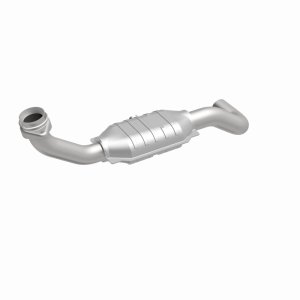 Ford Expedition Catalytic Converter - Magnaflow - OEM Grade, Direct-Fit - `05-`06