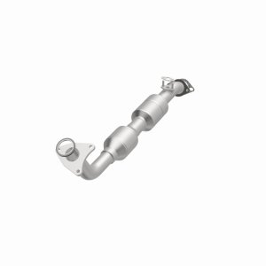 Toyota Land Cruiser Catalytic Converter - Magnaflow - OEM Grade Direct-Fit - `98-`07 Toyota Land Cruiser Catalytic Converter - Magnaflow - OEM Grade Direct-Fit - `98-`07