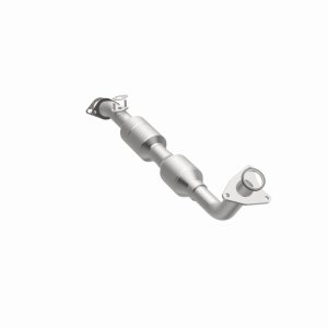 Toyota Land Cruiser Catalytic Converter - Magnaflow - OEM Grade Direct-Fit - `98-`07 Toyota Land Cruiser Catalytic Converter - Magnaflow - OEM Grade Direct-Fit - `98-`07