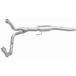 Dodge Durango Catalytic Converter - Magnaflow - Direct-Fit, OEM Grade - `00-`03