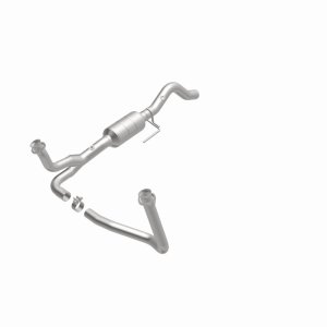 Dodge Durango Catalytic Converter - Magnaflow - OEM Grade Federal/EPA Compliant Direct-Fit - `00-`03
