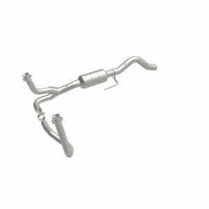 Dodge Durango Catalytic Converter - Magnaflow - OEM Grade Federal/EPA Compliant Direct-Fit - `00-`03