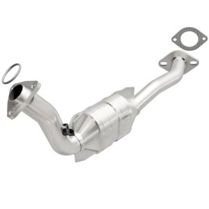 Nissan Xterra Catalytic Converter - Magnaflow - Direct-Fit OEM Grade - `00-`04