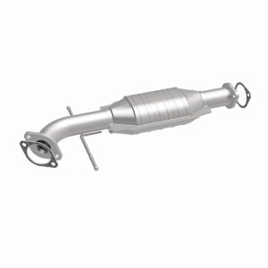 Kia Sedona Catalytic Converter - Rear - Magnaflow - OEM Grade Direct-Fit - `02-`05