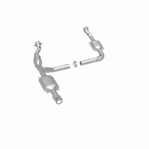 Ford Explorer Catalytic Converter - Magnaflow - OEM Grade Direct-Fit - `02-`04