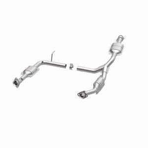Ford Explorer Catalytic Converter - Magnaflow - OEM Grade Direct-Fit - `02-`04