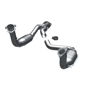 Chevrolet SSR Catalytic Converter - Magnaflow - Direct Fit - `03-`06 Chevrolet SSR Catalytic Converter - Magnaflow - Direct Fit - `03-`06