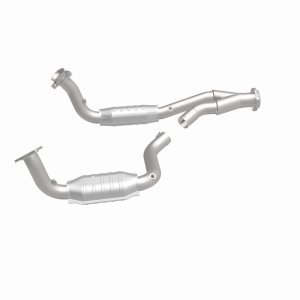 Chevrolet SSR Catalytic Converter - Magnaflow - Direct Fit - `03-`06