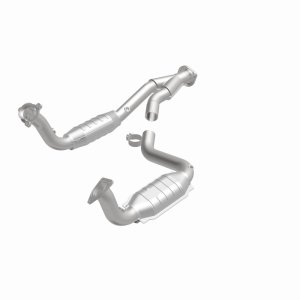 Chevrolet SSR Catalytic Converter - Magnaflow - Direct Fit - `03-`06