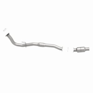 Chevrolet Avalanche 2500 Catalytic Converter - Magnaflow - OEM Grade Direct-Fit, Mandrel Bent Tubing - `02-`03