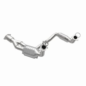 Chevrolet Trailblazer Catalytic Converter - Magnaflow - OEM Grade Direct-Fit - `06-`09