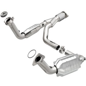 GMC Envoy Catalytic Converter - Magnaflow - OEM Grade Direct-Fit - `07-`09 GMC Envoy Catalytic Converter - Magnaflow - OEM Grade Direct-Fit - `07-`09