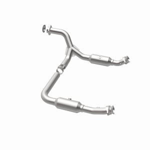 Ford Explorer Catalytic Converter - Magnaflow - OEM Grade Direct-Fit, Y-Pipe Assembly, Federal/EPA Compliant - `06-`10